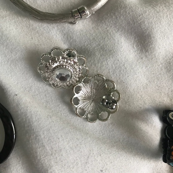 Random Jewelry Bundle - Picture 4 of 7